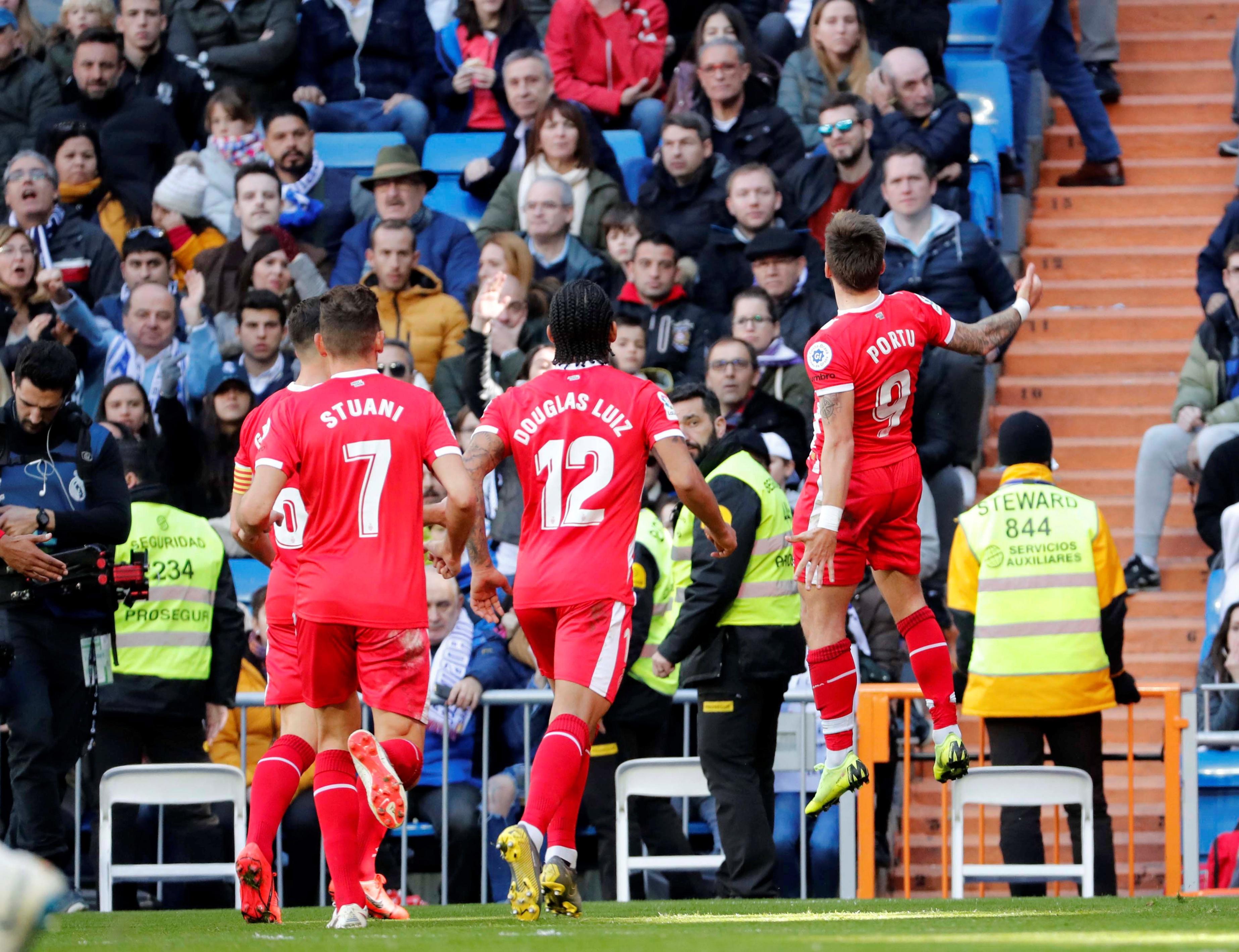 尼克斯与本 尼克斯与本